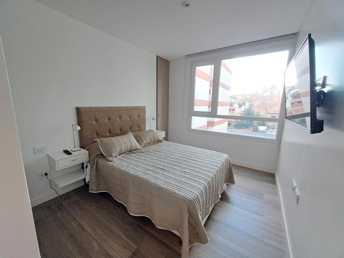 Departamento A Estrenar, 2 Amb. Con Cochera. Excelente Ubicacion Apartment *
